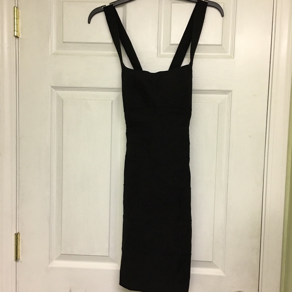 B Darlin Black Open Criss Cross Back SZ 7/8